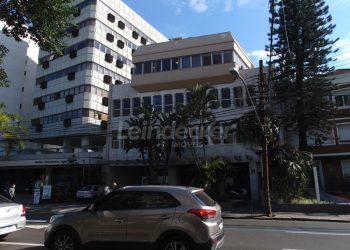 Sala para alugar com 46m², 1 vaga no bairro Moinhos de Vento em Porto Alegre