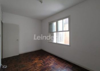 Apartamento para alugar com 35m², 1 dormitório no bairro Menino Deus em Porto Alegre