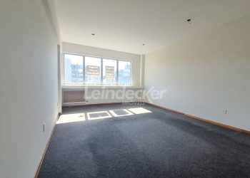 Sala para alugar com 40m², 1 vaga no bairro Petrópolis em Porto Alegre