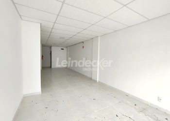 Loja para alugar com 42m², 1 vaga no bairro Chácara das Pedras em Porto Alegre