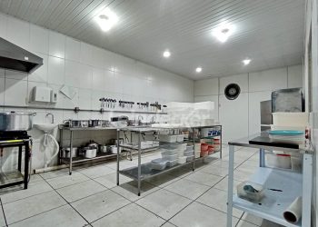 Loja para alugar com 140m², 1 vaga no bairro Vila Jardim em Porto Alegre