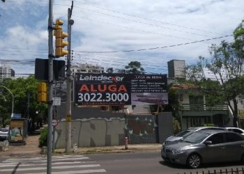 Terreno para alugar com 350m² no bairro Auxiliadora em Porto Alegre
