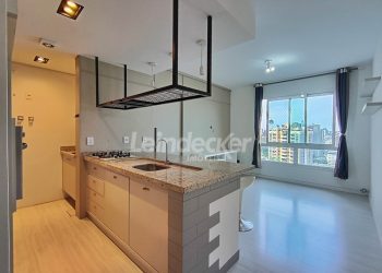 Apartamento para alugar com 38m², 1 dormitório, 1 vaga no bairro Três Figueiras em Porto Alegre