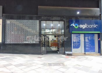 Sala para alugar com 40m² no bairro Centro em Porto Alegre