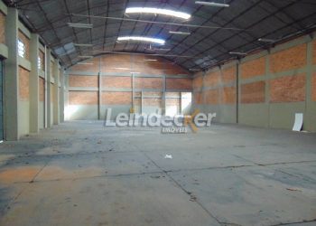 Depósito para alugar com 1.312m² no bairro Navegantes em Porto Alegre