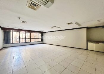 Sala para alugar com 60m² no bairro Centro em Porto Alegre