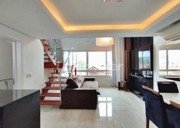 Duplex para alugar com 95m², 1 dormitório, 2 vagas no bairro Passo d'Areia em Porto Alegre