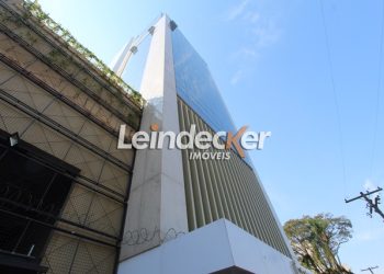 Loja para alugar com 500m², 2 vagas no bairro Menino Deus em Porto Alegre