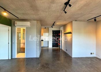 Apartamento para alugar com 70m², 1 dormitório, 2 vagas no bairro Petrópolis em Porto Alegre