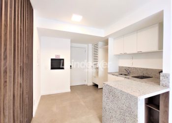 Loft para alugar com 40m², 1 dormitório, 1 vaga no bairro Chácara das Pedras em Porto Alegre