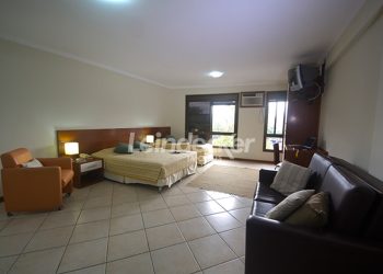 Apartamento para alugar com 36m², 1 dormitório no bairro Santana em Porto Alegre