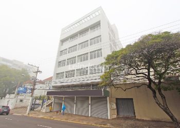 Prédio para alugar com 2.400m², 11 vagas no bairro Petrópolis em Porto Alegre