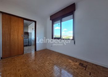 Apartamento para alugar com 40m², 1 dormitório, 1 vaga no bairro Vila Ipiranga em Porto Alegre