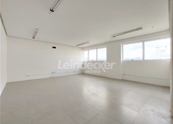 Sala para alugar com 47m² no bairro Menino Deus em Porto Alegre