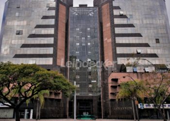 Sala para alugar com 120m², 6 vagas no bairro Centro em Porto Alegre