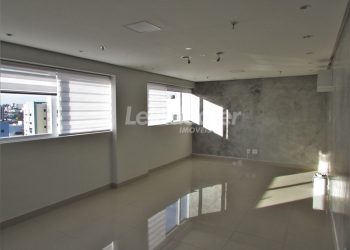 Sala para alugar com 36m², 1 vaga no bairro Menino Deus em Porto Alegre