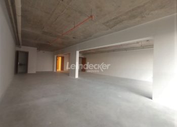 Sala para alugar com 112m² no bairro Passo d'Areia em Porto Alegre