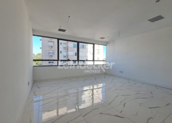 Sala para alugar com 37m², 1 vaga no bairro Chácara das Pedras em Porto Alegre