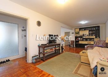 Apartamento para alugar com 139m², 3 dormitórios, 2 vagas no bairro Rio Branco em Porto Alegre