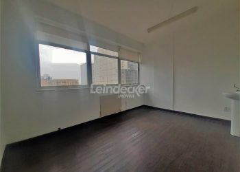 Conjunto para alugar com 77m² no bairro Centro em Porto Alegre