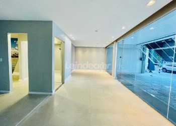 Loja para alugar com 350m² no bairro Floresta em Porto Alegre