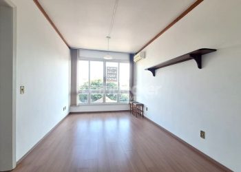 Apartamento para alugar com 47m², 1 dormitório no bairro Menino Deus em Porto Alegre
