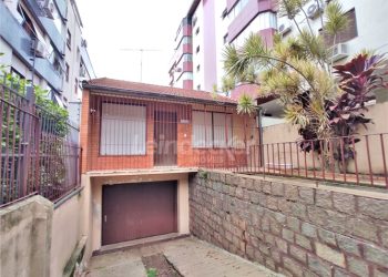 Casa para alugar com 78m², 2 dormitórios, 3 vagas no bairro Mont Serrat em Porto Alegre