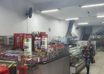 Loja para alugar com 255m² no bairro Rio Branco em Porto Alegre