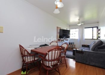 Apartamento para alugar com 47m², 1 dormitório, 1 vaga no bairro Jardim do Salso em Porto Alegre