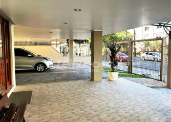 Box para alugar com 16m² no bairro Cristo Redentor em Porto Alegre