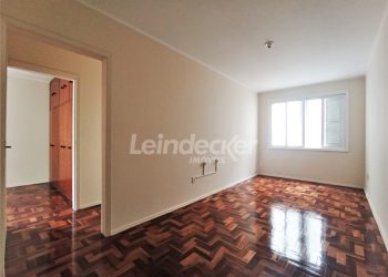 Apartamento para alugar com 60m², 2 dormitórios no bairro Auxiliadora em Porto Alegre