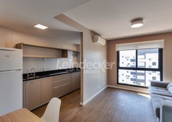 Apartamento para alugar com 42m², 1 dormitório, 2 vagas no bairro Central Parque em Porto Alegre