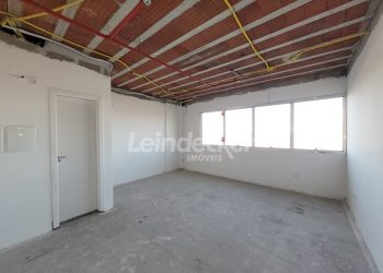 Sala para alugar com 29m², 1 vaga no bairro Passo das Pedras em Gravataí