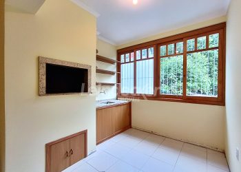 Apartamento para alugar com 75m², 2 dormitórios, 1 vaga no bairro Petrópolis em Porto Alegre