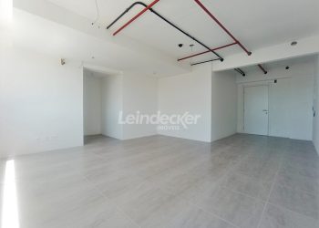 Sala para alugar com 43m², 1 vaga no bairro Independência em Porto Alegre
