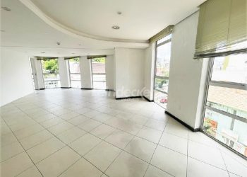 Sala para alugar com 104m² no bairro Floresta em Porto Alegre