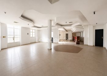 Prédio para alugar com 400m² no bairro Independência em Porto Alegre
