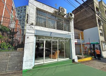 Casa Comercial para alugar com 250m², 2 dormitórios no bairro Moinhos de Vento em Porto Alegre