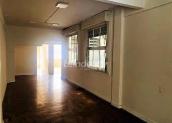 Sala para alugar com 78m² no bairro Centro em Porto Alegre