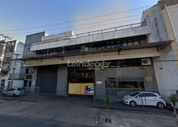 Depósito para alugar com 2.782m², 10 vagas no bairro Floresta em Porto Alegre