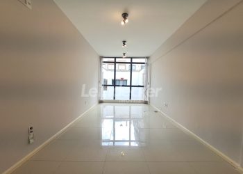 Sala para alugar com 31m², 1 vaga no bairro Mont'serrat em Porto Alegre