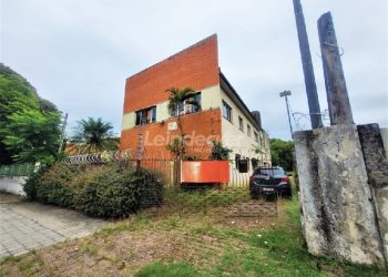 Prédio para alugar com 485m², 10 vagas no bairro Cristal em Porto Alegre