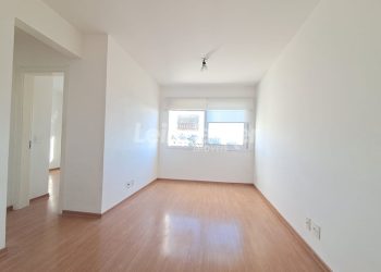 Apartamento para alugar com 58m², 2 dormitórios, 1 vaga no bairro Azenha em Porto Alegre