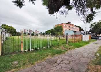 Terreno para alugar com 700m² no bairro Cristal em Porto Alegre