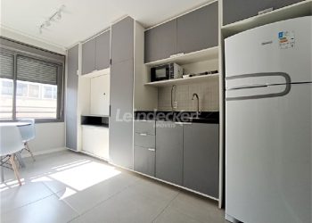 Loft para alugar com 27m², 1 dormitório, 1 vaga no bairro Cidade Baixa em Porto Alegre