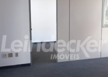 Sala para alugar com 60m² no bairro Centro em Porto Alegre