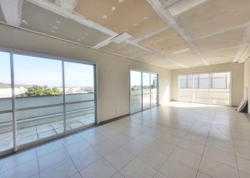 Andar para alugar com 110m² no bairro Cavalhada em Porto Alegre