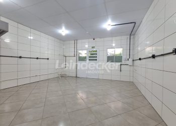 Loja para alugar com 30m², 1 vaga no bairro Santa Cecilia em Porto Alegre