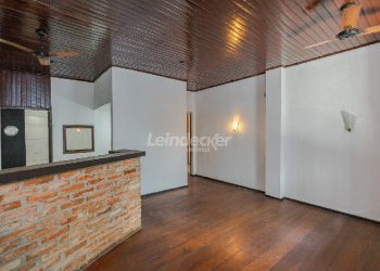 Casa Comercial para alugar com 105m², 4 dormitórios no bairro Cidade Baixa em Porto Alegre
