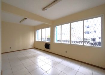 Sala para alugar com 32m² no bairro Independência em Porto Alegre